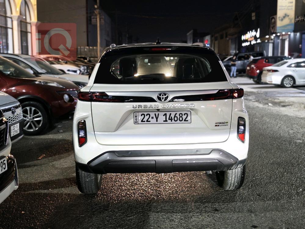 تۆیۆتا ئۆربان کرۆزەر